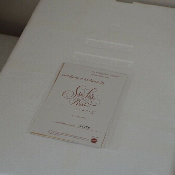 🆕NWT 1994 PORCELAIN STAR LILY BRIDE BARBIE - Picture 3 of 6